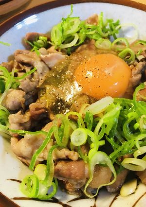 豚肉／細切れ肉でつくる●あまから豚玉子丼-レシピのメイン写真