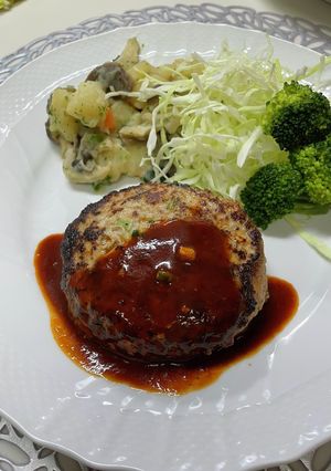 【節約】野菜たっぷりチーズインハンバーグ-レシピのメイン写真