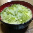 キャベツの一枚目とねぎの葉先の味噌汁