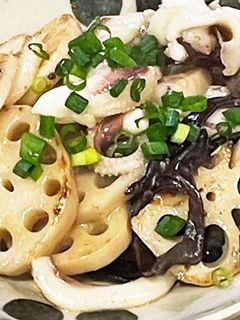 イカとレンコンのガーリックバター炒め-レシピのメイン写真