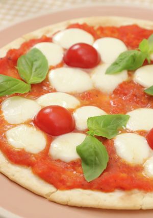 自家製トマトソースで♪お花のマルゲリータ-レシピのメイン写真
