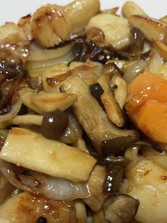 ホタテとキノコのガーリックバター炒め-レシピのメイン写真