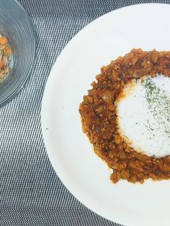 ドライカレーと簡単にんじんとツナのサラダ-レシピのメイン写真