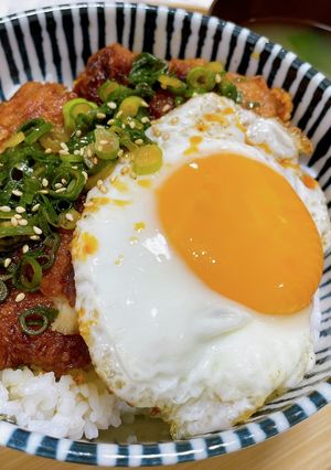 ジーパイファン風 ねぎダレ揚げ鶏ごはん-レシピのメイン写真