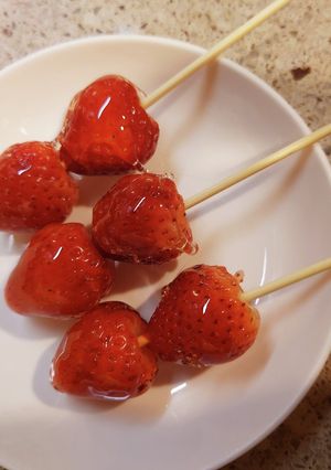 カリカリいちご飴☆レンジで楽ちん♪-レシピのメイン写真