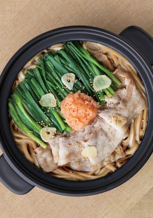 【卯月製麺】豚バラとニラの煮込みうどん-レシピのメイン写真