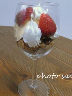 簡単!いちごパフェ♬♬-レシピのメイン写真