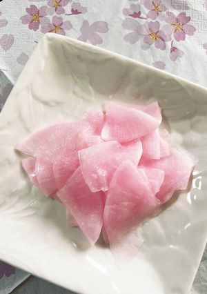 市販のガリで簡単に　ピンクの大根漬け-レシピのメイン写真