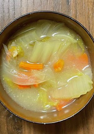 野菜たっぷり味噌汁-レシピのメイン写真