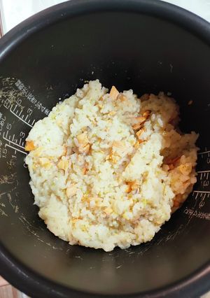 離乳食中期以降〜ブロッコリーと鮭の軟飯-レシピのメイン写真
