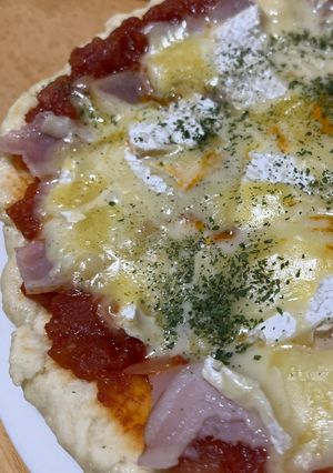 カマンベールチーズのトマトソースピザ-レシピのメイン写真