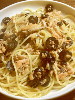 鮭と黒オリーブのバターソース・パスタ-レシピのメイン写真