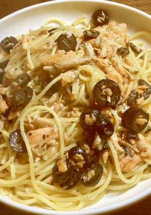 鮭と黒オリーブのバターソース・パスタ-レシピのメイン写真