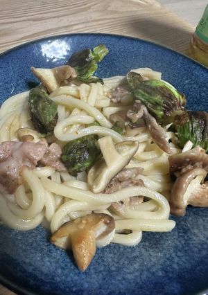 ふきのとう椎茸焼きうどんペペロンチーノ味-レシピのメイン写真