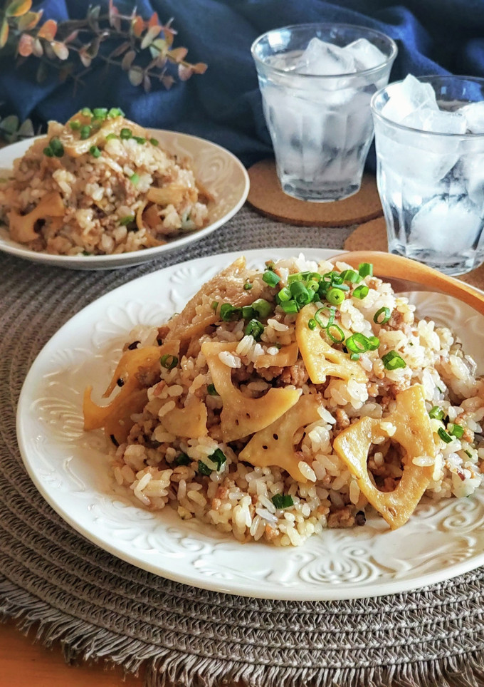 蓮根と挽き肉の混ぜご飯。-レシピのメイン写真