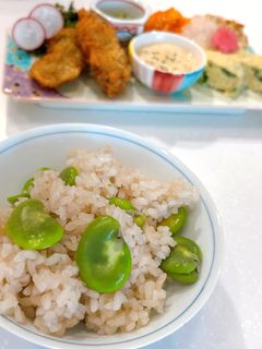 素材の味を活かして◎そら豆の炊き込みご飯-レシピのメイン写真