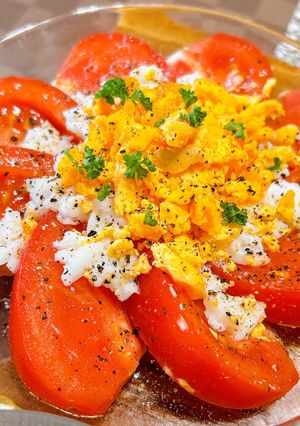 彩り鮮やか♪トマトのミモザサラダ-レシピのメイン写真