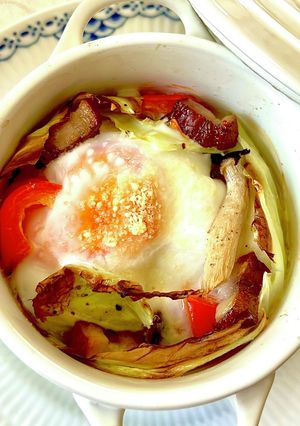 玉子　コカブ　しめじ　ベーコンアヒージョ-レシピのメイン写真