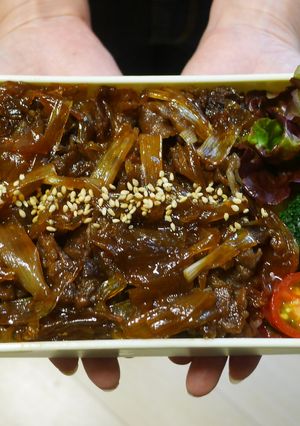 レンジで簡単★牛肉とねぎの甘醤油の丼弁当-レシピのメイン写真
