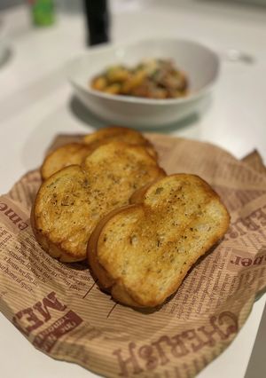 パスタのお供に！ガーリックトースト-レシピのメイン写真