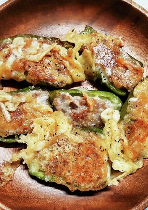 ピーマンの肉詰めをチーズで焼きました～-レシピのメイン写真