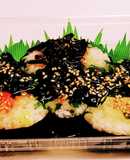 “ネギ塩わかめスープ餡かけ三色おにぎり”
