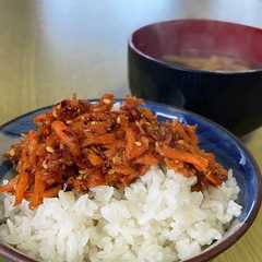รูปของ 花椒と食べラーで、麻辣にんじんシリシリ