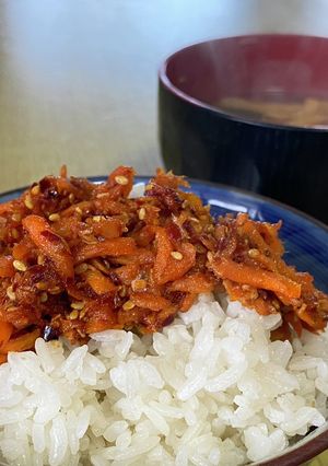 花椒と食べラーで、麻辣にんじんシリシリ-レシピのメイン写真