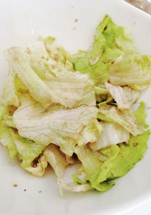 胡麻たっぷりレタスサラダ-レシピのメイン写真