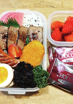 旦那弁当！紅茶豚・味玉・カリーノケール-レシピのメイン写真