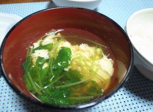 三つ葉とふわふわ卵のお吸い物-レシピのメイン写真