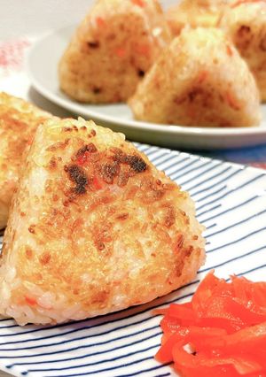紅生姜と天かすの焼おにぎり-レシピのメイン写真
