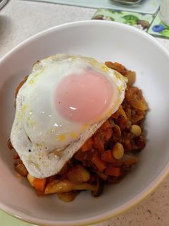 簡単!ヘルシーなハンバーグそぼろ丼-レシピのメイン写真