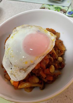 簡単！ヘルシーなハンバーグそぼろ丼-レシピのメイン写真
