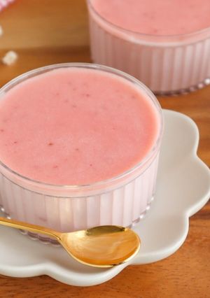 ヘルシー♡いちごの甘酒豆乳プリン-レシピのメイン写真