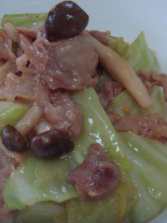 ランチに☆簡単豚こまキャベツ丼-レシピのメイン写真