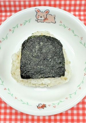 [保育園幼児食]じゃこおかかにぎり-レシピのメイン写真