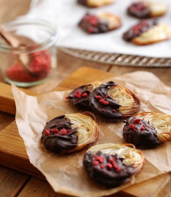 チョコがけクランチそうめん by 三輪そうめん池利 【クックパッド