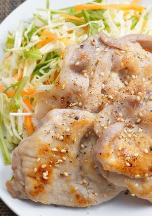 たった2ステップで激ウマ!豚肉の塩麹焼き-レシピのメイン写真