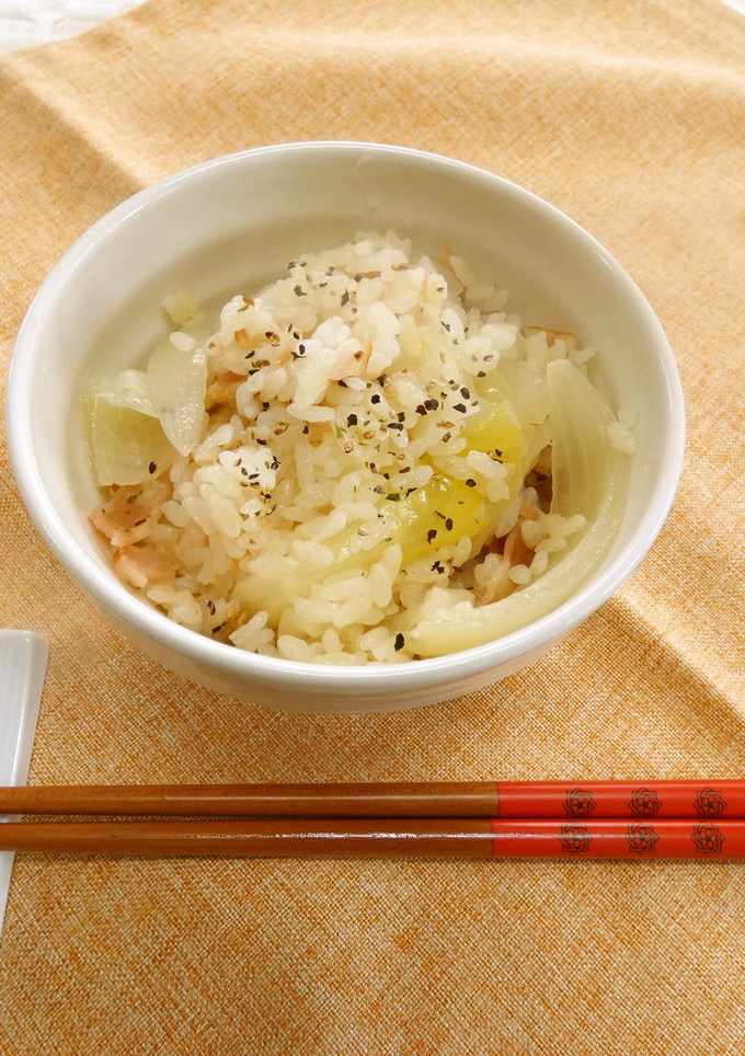新玉ねぎの洋風炊き込みご飯-レシピのメイン写真