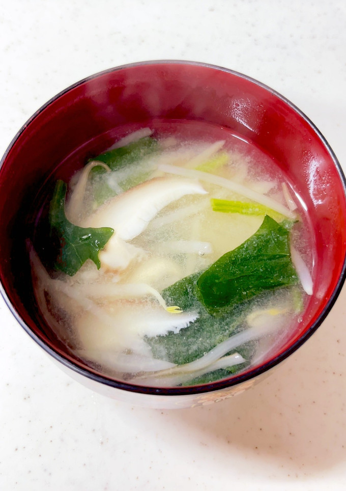 椎茸 もやし 大根 ほうれん草味噌汁^^-レシピのメイン写真