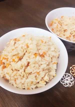 給食の「にんじんごはん」♡ごまが決めて-レシピのメイン写真