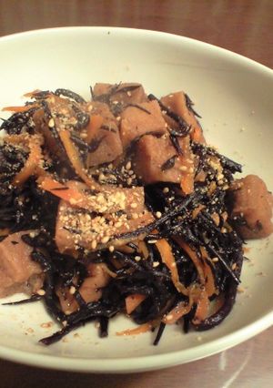 揚げ高野豆腐とひじきの煮物-レシピのメイン写真