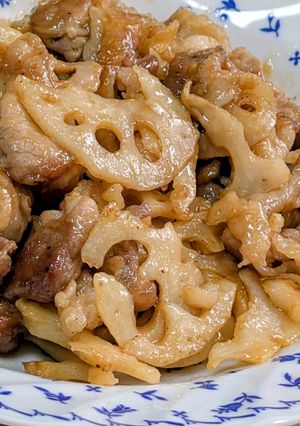 今日の夕飯✨豚こま肉とレンコンの甘酢炒め-レシピのメイン写真
