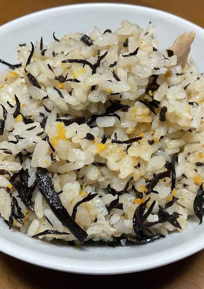 ひじきといちご煮缶の炊き込みご飯♫-レシピのメイン写真