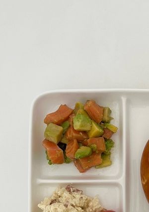 サーモンとアボカドのポキ丼-レシピのメイン写真
