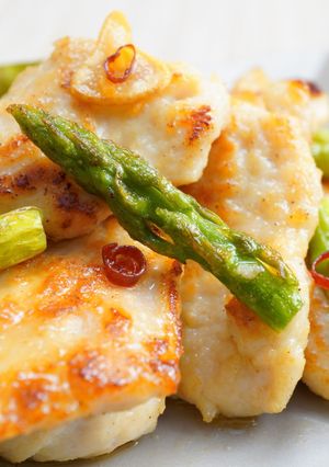鶏むね肉とアスパラの塩麹ペペロンチーノ-レシピのメイン写真
