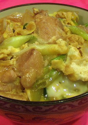 フライパンで簡単にできる　長ネギの親子丼-レシピのメイン写真