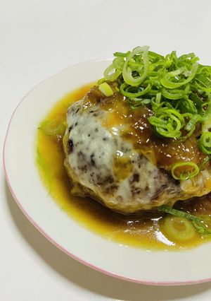 玉葱ソースのチーズハンバーグ-レシピのメイン写真