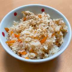 ツナと人参の炊き込みご飯(めんつゆ使用)-レシピのメイン写真